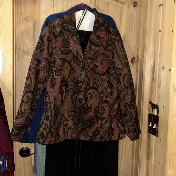 Coldwater Creek Tapestry -Button Front Jacket- Fully Lined - Pockets - Picture 2 of 8